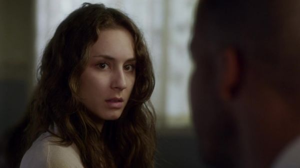 Pretty_Little_Liars_S03E22_BluRay_Rip_720p_Dual_Audio_WWW_TORRENTDOSFILMES_COM_1797.jpg