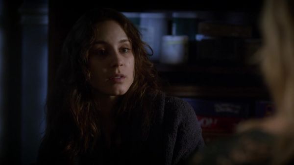 Pretty_Little_Liars_S03E23_BluRay_Rip_720p_Dual_Audio_WWW_TORRENTDOSFILMES_COM_0166.jpg