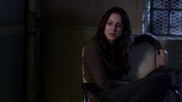 Pretty_Little_Liars_S03E23_BluRay_Rip_720p_Dual_Audio_WWW_TORRENTDOSFILMES_COM_0994.jpg