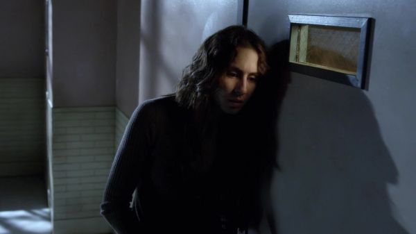 Pretty_Little_Liars_S03E23_BluRay_Rip_720p_Dual_Audio_WWW_TORRENTDOSFILMES_COM_1056.jpg