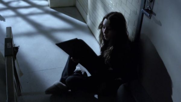 Pretty_Little_Liars_S03E23_BluRay_Rip_720p_Dual_Audio_WWW_TORRENTDOSFILMES_COM_1066.jpg