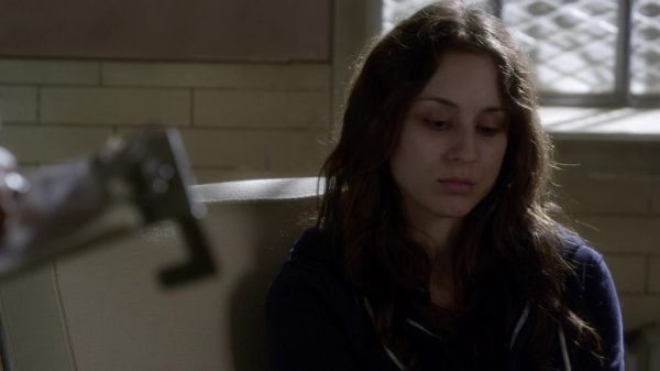Pretty_Little_Liars_S03E23_BluRay_Rip_720p_Dual_Audio_WWW_TORRENTDOSFILMES_COM_1306.jpg