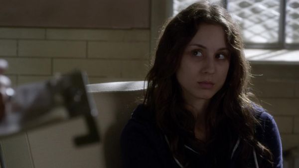 Pretty_Little_Liars_S03E23_BluRay_Rip_720p_Dual_Audio_WWW_TORRENTDOSFILMES_COM_1307.jpg