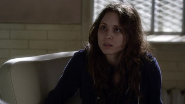 Pretty_Little_Liars_S03E23_BluRay_Rip_720p_Dual_Audio_WWW_TORRENTDOSFILMES_COM_1332.jpg