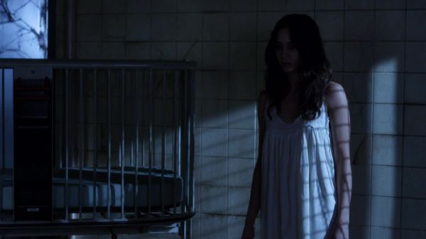 Pretty_Little_Liars_S03E23_BluRay_Rip_720p_Dual_Audio_WWW_TORRENTDOSFILMES_COM_1996.jpg