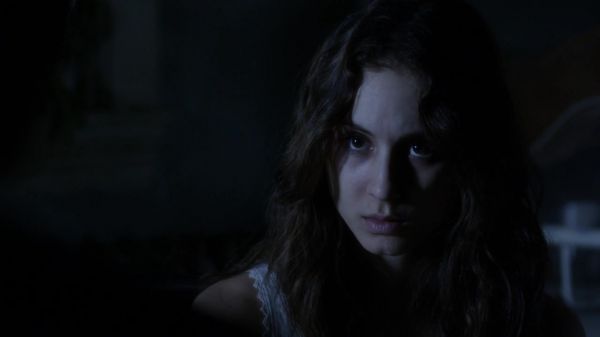 Pretty_Little_Liars_S03E23_BluRay_Rip_720p_Dual_Audio_WWW_TORRENTDOSFILMES_COM_2312.jpg