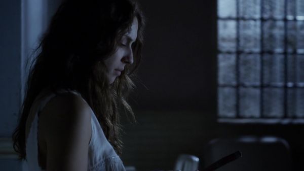 Pretty_Little_Liars_S03E23_BluRay_Rip_720p_Dual_Audio_WWW_TORRENTDOSFILMES_COM_2579.jpg