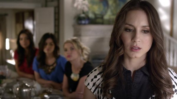 Pretty_Little_Liars_S03E24_BluRay_Rip_720p_Dual_Audio_WWW_TORRENTDOSFILMES_COM_0189.jpg