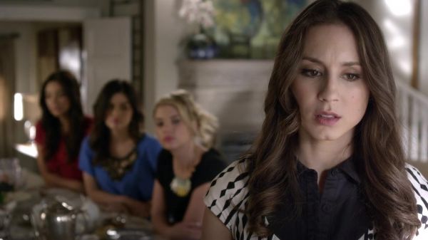 Pretty_Little_Liars_S03E24_BluRay_Rip_720p_Dual_Audio_WWW_TORRENTDOSFILMES_COM_0190.jpg