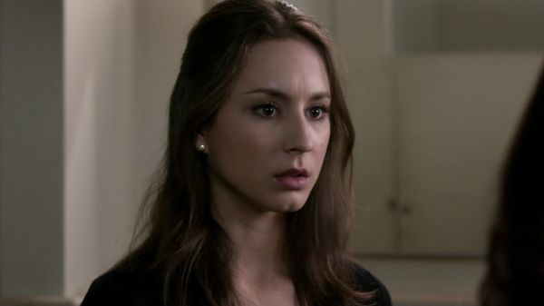 Pretty_Little_Liars_S03E24_BluRay_Rip_720p_Dual_Audio_WWW_TORRENTDOSFILMES_COM_1647.jpg