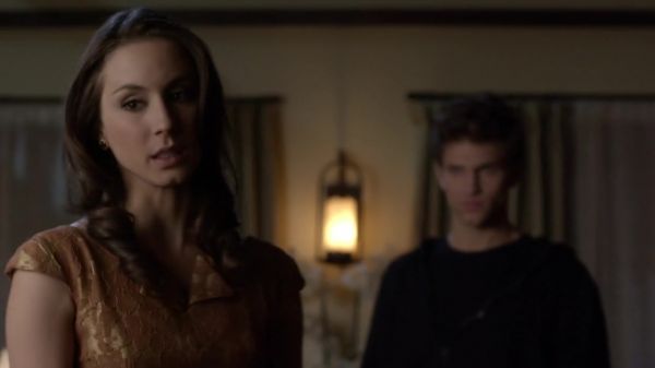 Pretty_Little_Liars_S03E24_BluRay_Rip_720p_Dual_Audio_WWW_TORRENTDOSFILMES_COM_1839.jpg