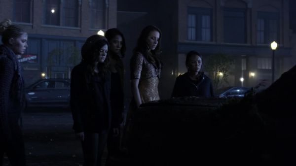 Pretty_Little_Liars_S03E24_BluRay_Rip_720p_Dual_Audio_WWW_TORRENTDOSFILMES_COM_2472.jpg
