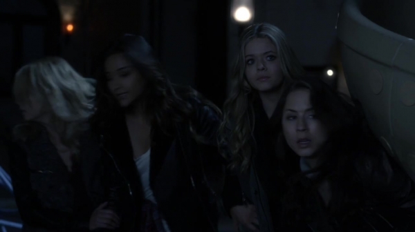 Pretty_Little_Liars_S05E01_Mini_720p_WEB-DL_Dual_RMZ-Dinho_0866.jpg