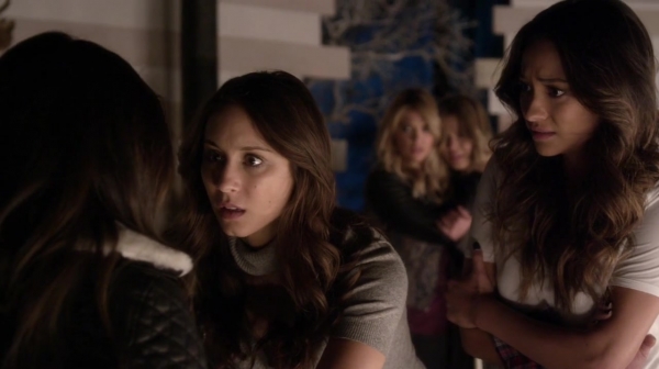 Pretty_Little_Liars_S05E01_Mini_720p_WEB-DL_Dual_RMZ-Dinho_2434.jpg