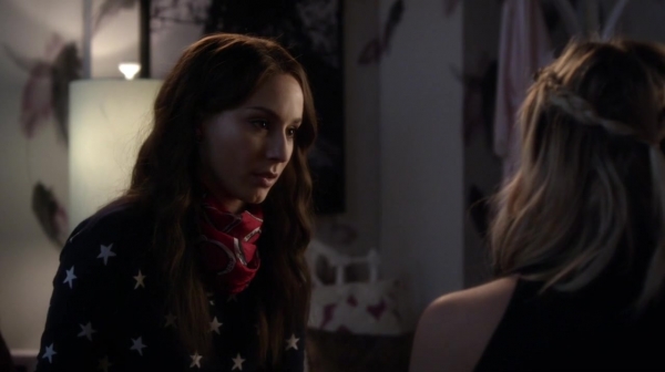 Pretty_Little_Liars_S05E05_Mini_720p_WEB-DL_Dual_RMZ-Dinho_1015.jpg