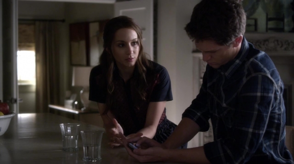 Pretty_Little_Liars_S05E08_Mini_720p_WEB-DL_Dual_RMZ-Dinho_0537.jpg