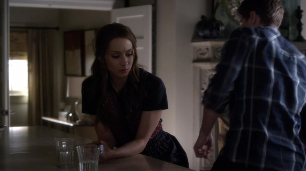 Pretty_Little_Liars_S05E08_Mini_720p_WEB-DL_Dual_RMZ-Dinho_0571.jpg