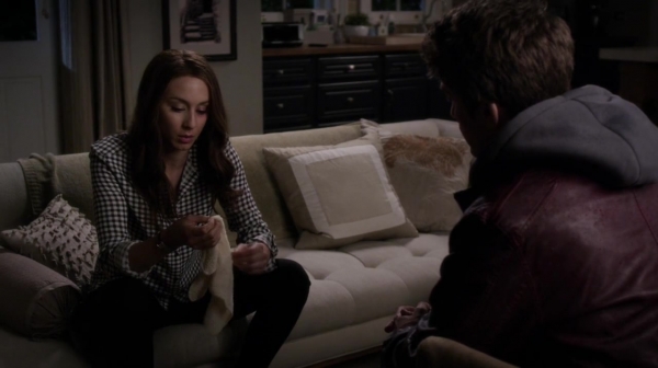 Pretty_Little_Liars_S05E08_Mini_720p_WEB-DL_Dual_RMZ-Dinho_2323.jpg