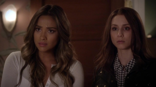 Pretty_Little_Liars_S05E08_Mini_720p_WEB-DL_Dual_RMZ-Dinho_2520.jpg