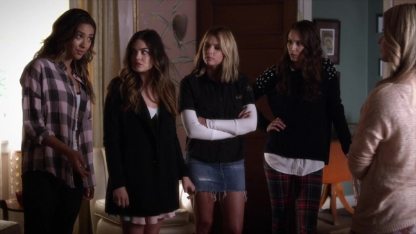 Pretty_Little_Liars_S05E10_Mini_720p_WEB-DL_Dual_RMZ-Dinho_0144.jpg