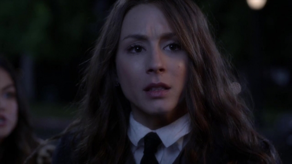 Pretty_Little_Liars_S05E11_Mini_720p_WEB-DL_Dual_RMZ-Dinho_0101.jpg
