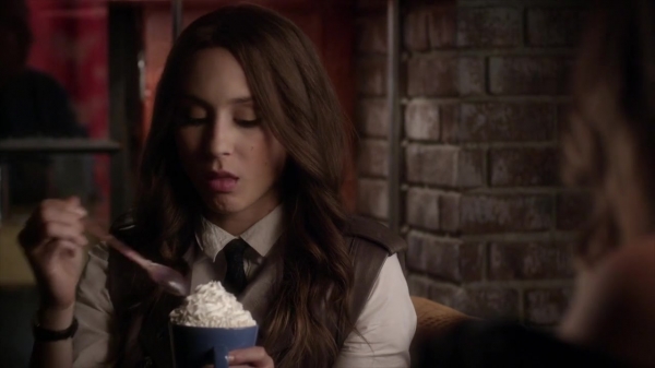 Pretty_Little_Liars_S05E11_Mini_720p_WEB-DL_Dual_RMZ-Dinho_0198.jpg
