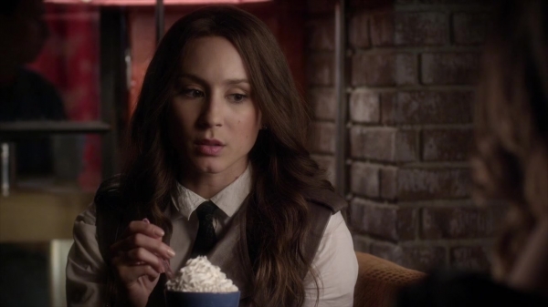 Pretty_Little_Liars_S05E11_Mini_720p_WEB-DL_Dual_RMZ-Dinho_0215.jpg