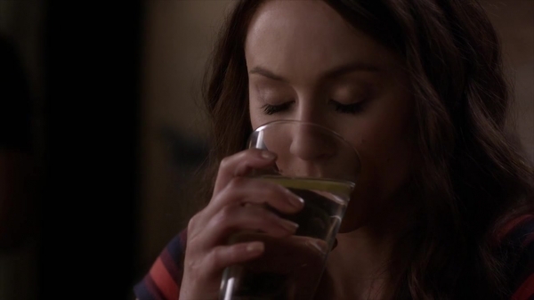 Pretty_Little_Liars_S05E11_Mini_720p_WEB-DL_Dual_RMZ-Dinho_1221.jpg