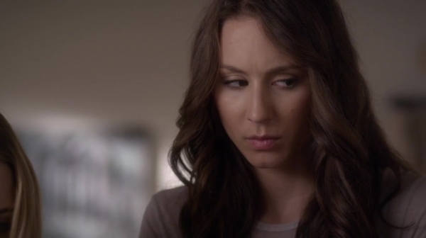Pretty_Little_Liars_S05E12_Mini_720p_WEB-DL_Dual_RMZ-Dinho_1250.jpg
