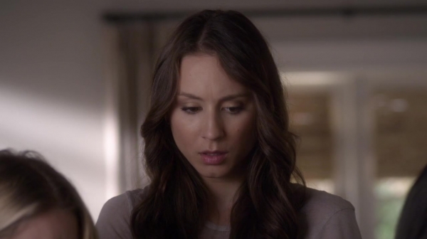 Pretty_Little_Liars_S05E12_Mini_720p_WEB-DL_Dual_RMZ-Dinho_1308.jpg