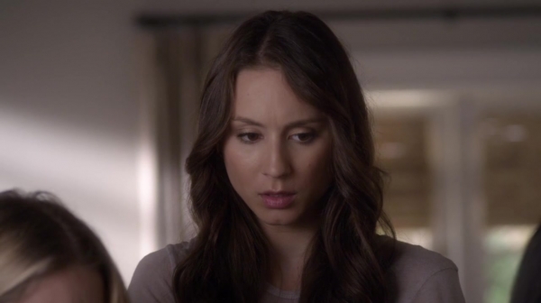 Pretty_Little_Liars_S05E12_Mini_720p_WEB-DL_Dual_RMZ-Dinho_1309.jpg