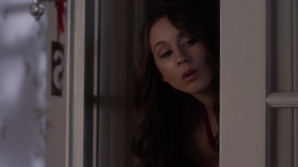 Pretty_Little_Liars_S05E13_Mini_720p_WEB-DL_Dual_RMZ-Dinho_0613.jpg
