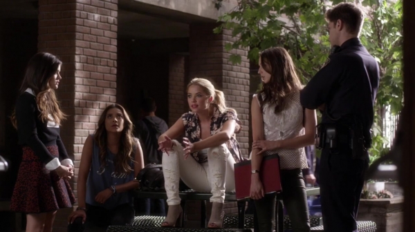 Pretty_Little_Liars_S05E15_Mini_720p_WEB-DL_Dual_RMZ-Dinho_0175.jpg