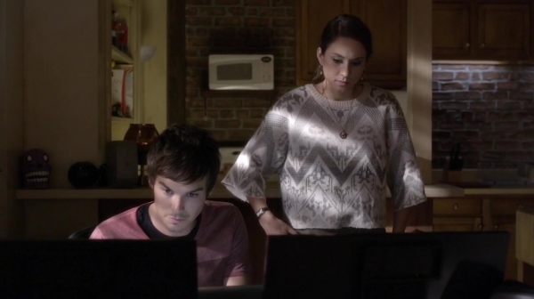 Pretty_Little_Liars_S05E16_Mini_720p_WEB-DL_Dual_RMZ-Dinho_0827.jpg