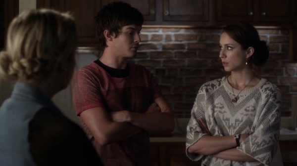 Pretty_Little_Liars_S05E17_Mini_720p_WEB-DL_Dual_RMZ-Dinho_0086.jpg