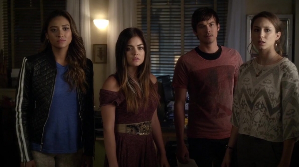 Pretty_Little_Liars_S05E17_Mini_720p_WEB-DL_Dual_RMZ-Dinho_0159.jpg