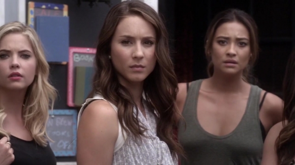 Pretty_Little_Liars_S05E18_Mini_720p_WEB-DL_Dual_RMZ-Dinho_0205.jpg