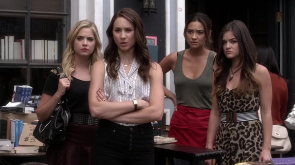 Pretty_Little_Liars_S05E18_Mini_720p_WEB-DL_Dual_RMZ-Dinho_0223.jpg