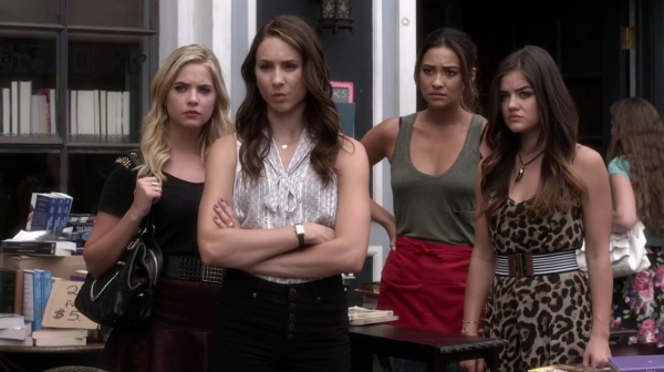 Pretty_Little_Liars_S05E18_Mini_720p_WEB-DL_Dual_RMZ-Dinho_0224.jpg