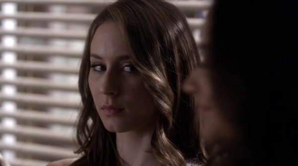Pretty_Little_Liars_S05E19_Mini_720p_WEB-DL_Dual_RMZ-Dinho_0101.jpg