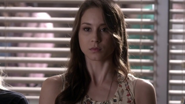 Pretty_Little_Liars_S05E19_Mini_720p_WEB-DL_Dual_RMZ-Dinho_0167.jpg