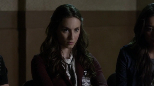 Pretty_Little_Liars_S05E21_Mini_720p_WEB-DL_Dual_RMZ-Dinho_0109.jpg