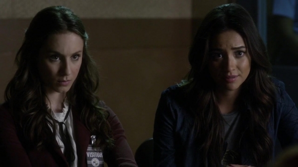 Pretty_Little_Liars_S05E21_Mini_720p_WEB-DL_Dual_RMZ-Dinho_0112.jpg