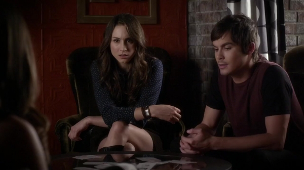 Pretty_Little_Liars_S05E23_Mini_720p_WEB-DL_Dual_RMZ-Dinho_0309.jpg