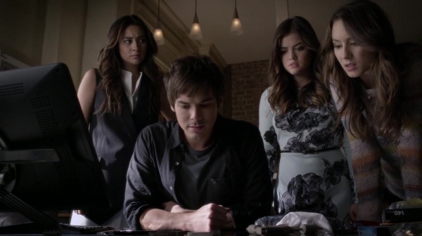Pretty_Little_Liars_S05E23_Mini_720p_WEB-DL_Dual_RMZ-Dinho_1180.jpg