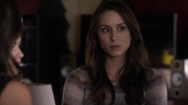 Pretty_Little_Liars_S05E23_Mini_720p_WEB-DL_Dual_RMZ-Dinho_1255.jpg