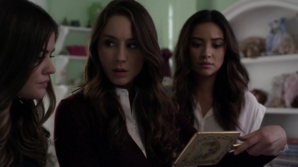 Pretty_Little_Liars_S05E23_Mini_720p_WEB-DL_Dual_RMZ-Dinho_2155.jpg
