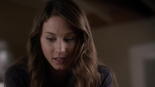 Pretty_Little_Liars_S05E24_Mini_720p_WEB-DL_Dual_RMZ-Dinho_0424.jpg