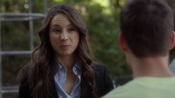 Pretty_Little_Liars_S05E24_Mini_720p_WEB-DL_Dual_RMZ-Dinho_0903.jpg