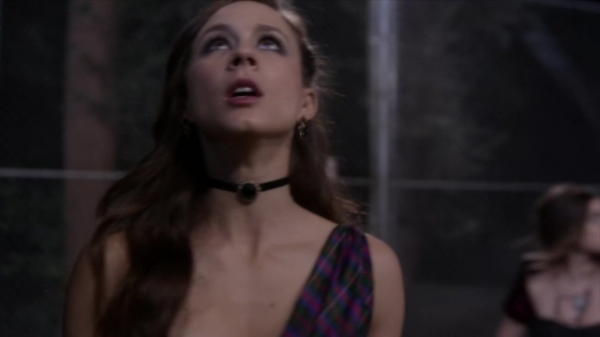 Pretty_Little_Liars_S06E01_720p_HDTV_X264-DIMENSION_0139.jpg